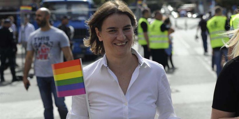 Encabeza Primera ministra lesbiana en Serbia marcha #LGBT