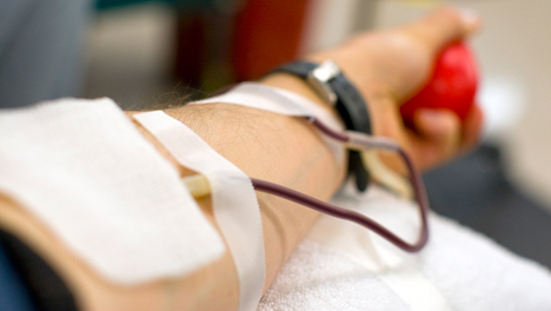 En pleno siglo XXI, hay países que prohiben a gays donar sangre