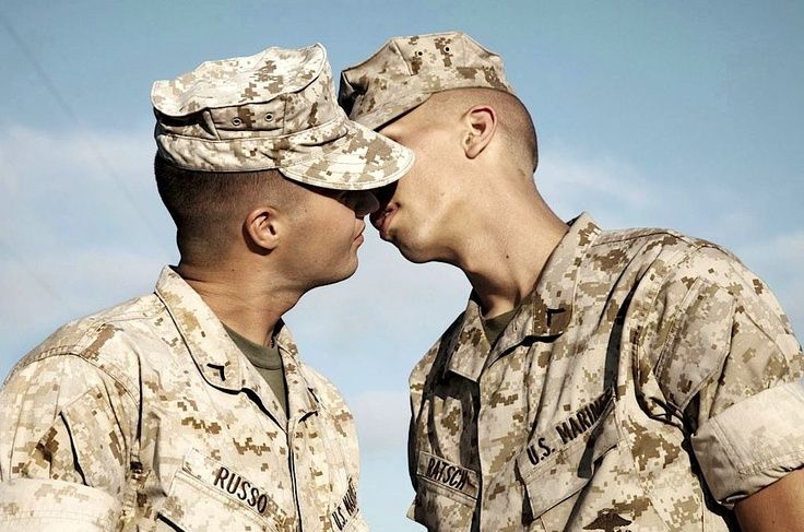 Bloquean posible veto a trans en ejercito norteamericano