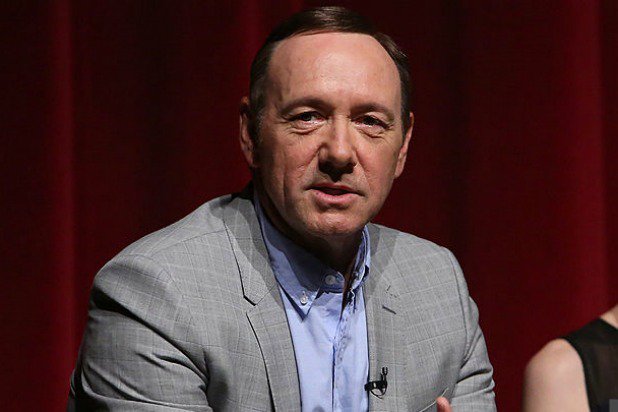 Revela hermano de Spacey que fueron abusados por su padre