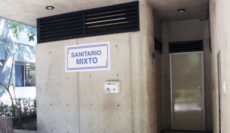 La UNAM una universidad con baños mixtos