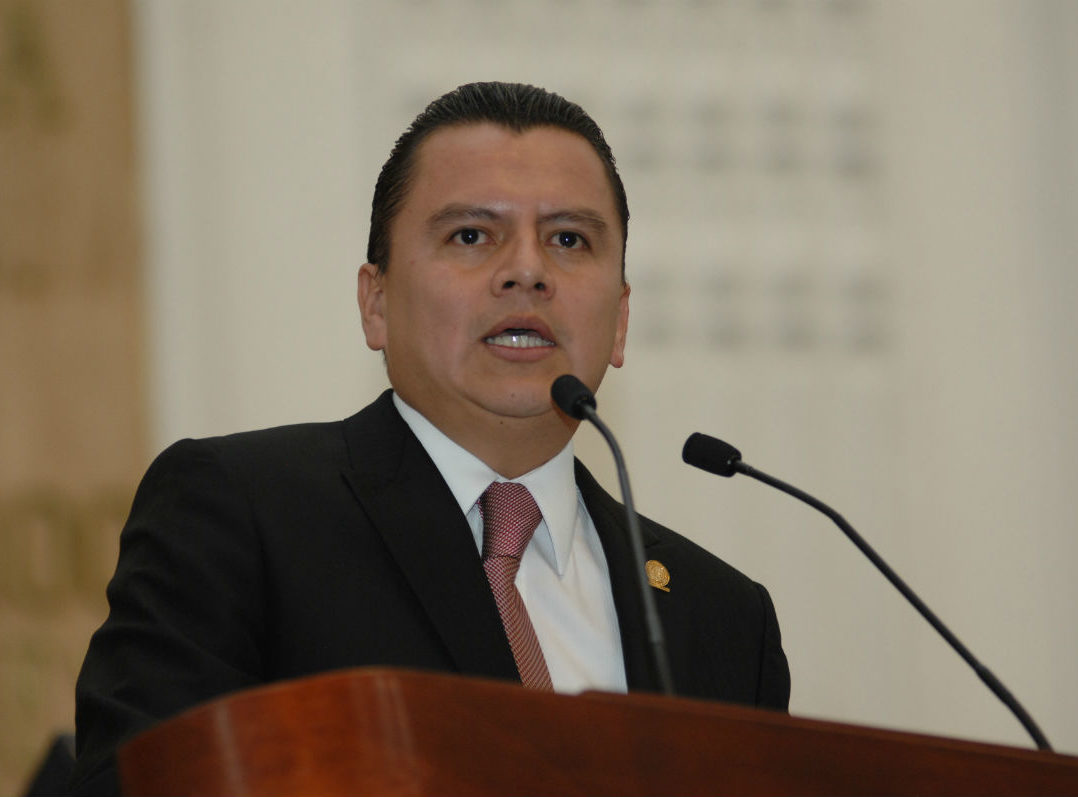 El PRD registra precandidaturas de integrantes de la comunidad lésbico-gay
