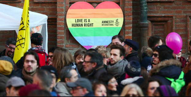 Matrimonios gays tendrán los mismos derechos de residencia en la UE
