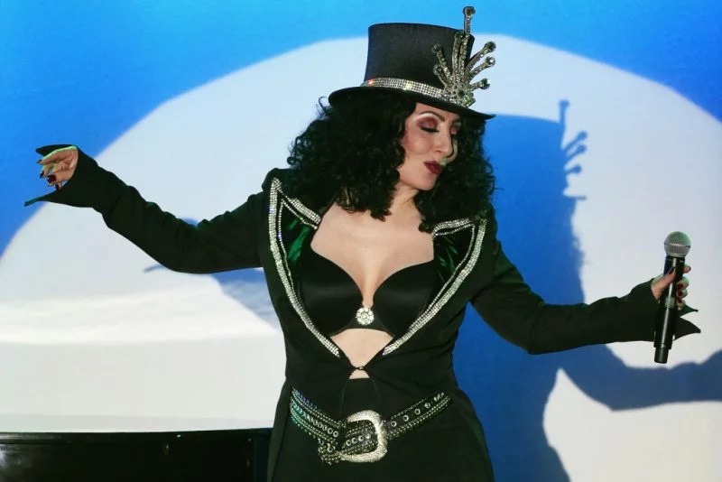 ¡Paren TODO! Cher de gira con ‘Here We Go Again Tour’