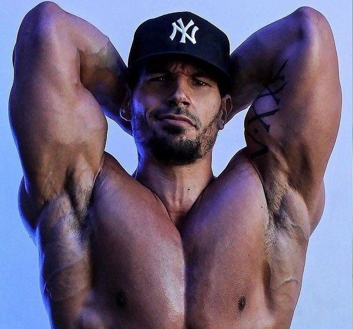 Puede que tengas a un Dios del sexo contigo y no te hayas dado cuenta