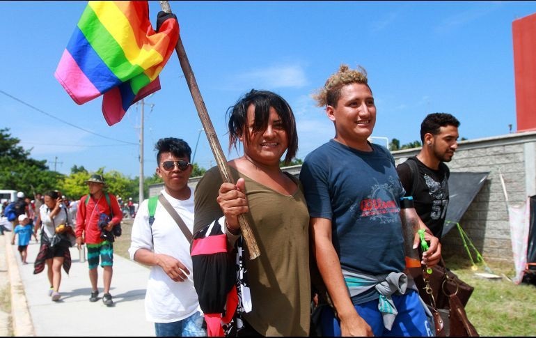 ¡LAMENTABLE! Denuncian abusos y discriminación en la caravana migrante para comunidad LGBTQ