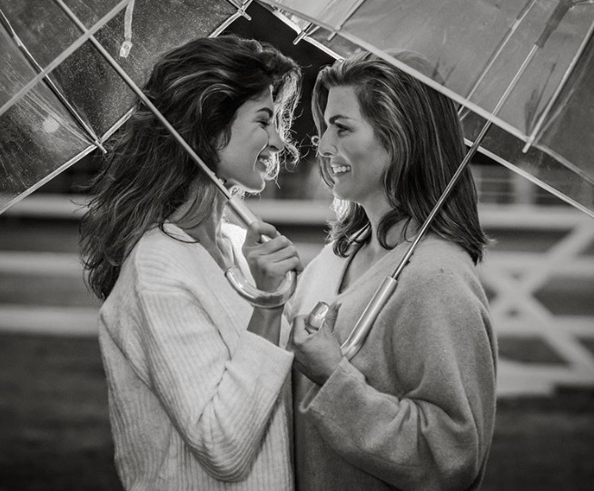 Montserrat Oliver y Yaya ¡se comprometen! Tendremos boda LGBT en la farándula