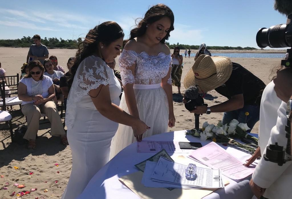 Boda LGBT de protesta contra el estado de Sinaloa