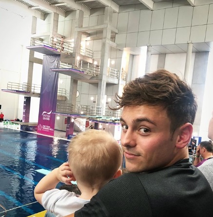Recordando cuando Tom Daley anunció que sería papá