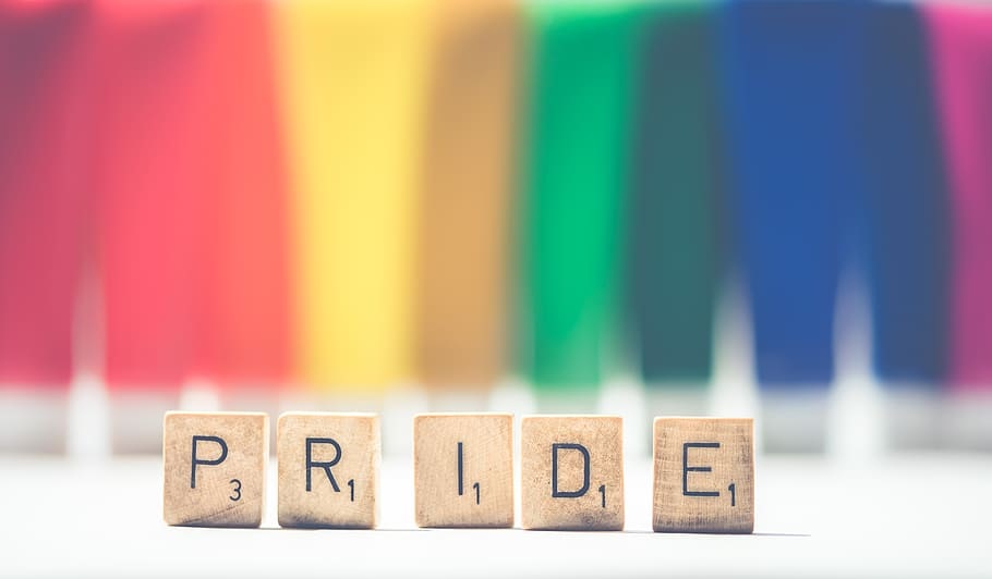 Diccionario del Scrabble a nada de eliminar palabras homofóbicas, transfóbicas y racistas