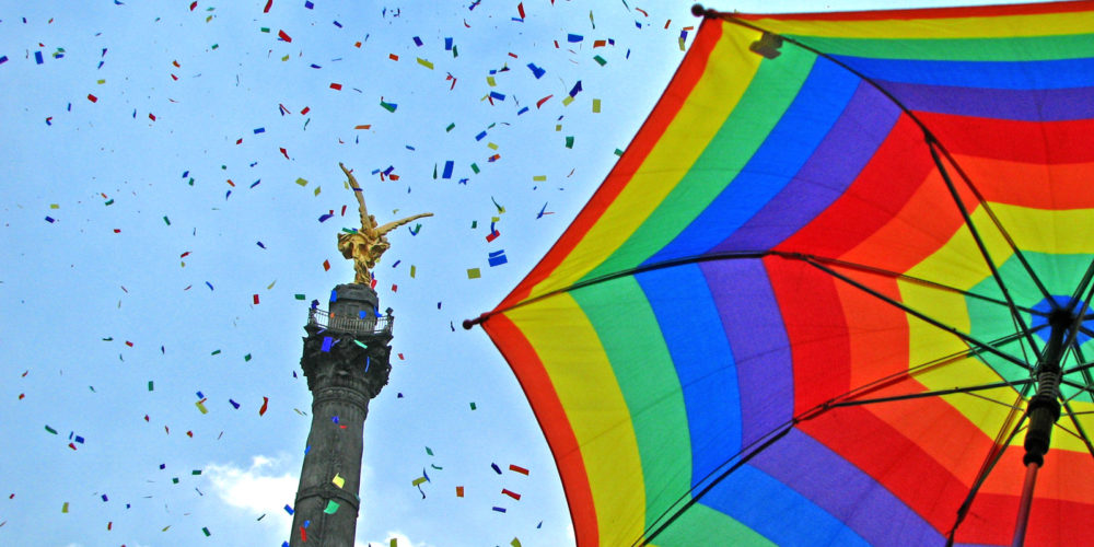 Aprueban creación de Parlamento LGBT en México