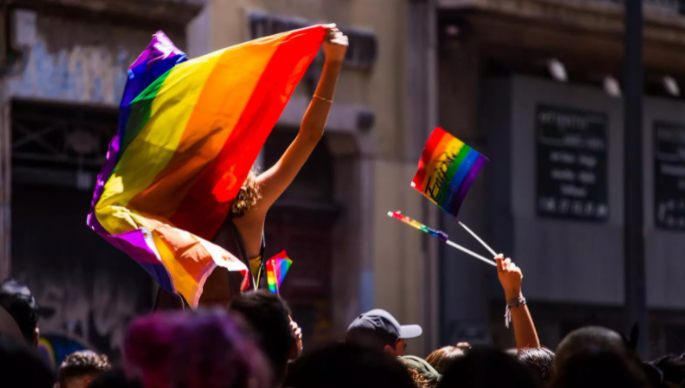 Por primera vez, la justicia francesa ha reconocido que una mujer transexual tiene derecho a figurar como madre de su hijo.