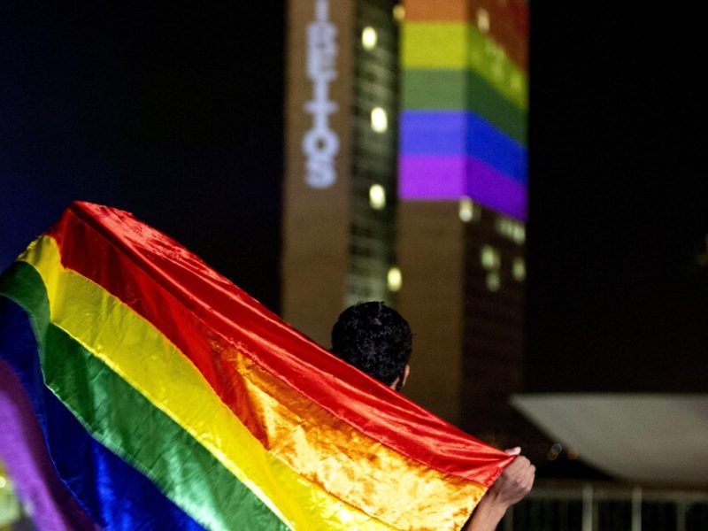 Consulados mexicanos podrán expedir actas de nacimiento a personas trans