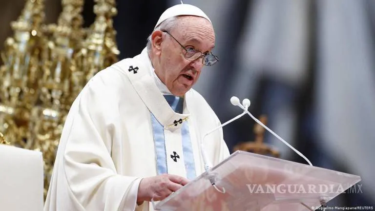 Papa Francisco pide no condenar a hijos con diferente orientación sexual
