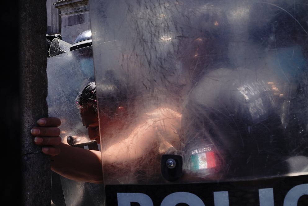 Policías de Edomex agreden colectivos LGBT y a periodistas