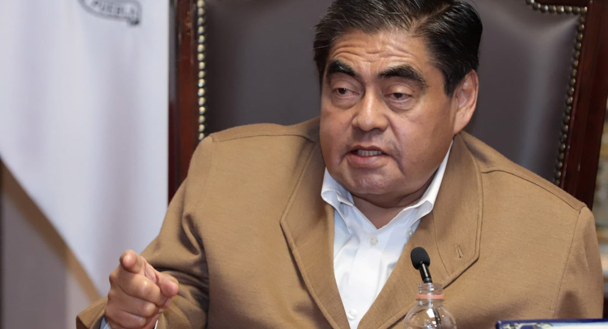 Miguel Barbosa, el gobernador de Puebla ingresa a Hospital