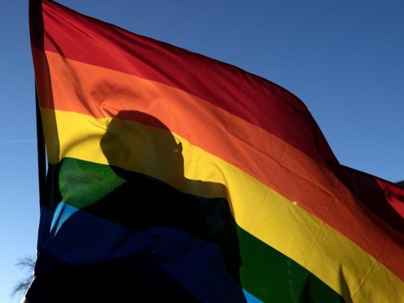 Irak aprueba ley para criminalizar la homosexualidad con penas de hasta 15 años de cárcel