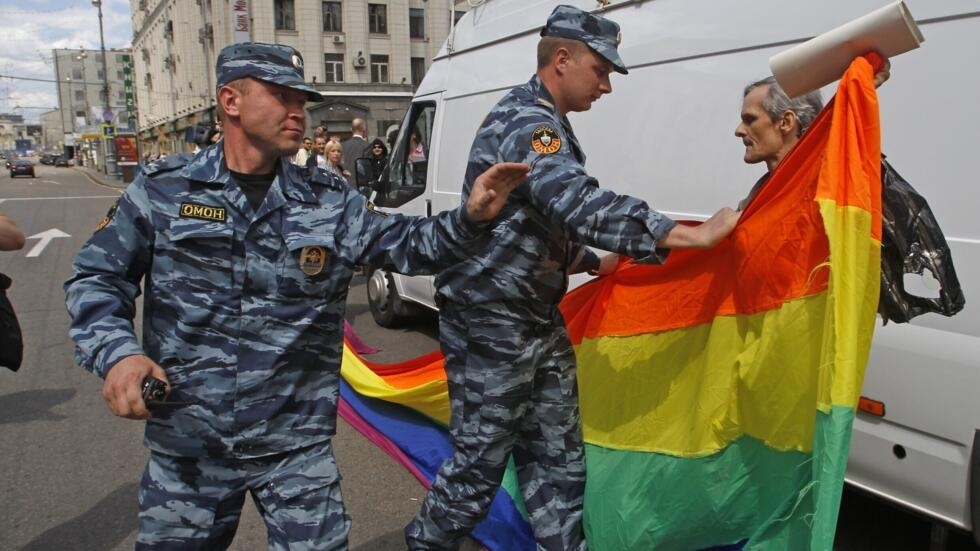 Redadas en Rusia: La represión oculta tras las fiestas temáticas
